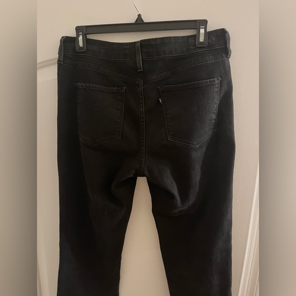Levi jeans- Demi Curve straight leg - Picture 2 of 2